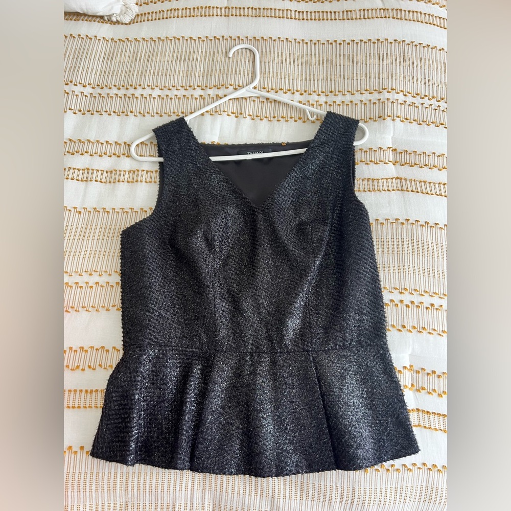 Tahari Elegant Black Sleeveless Top